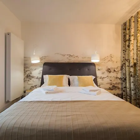 Zen Alpin Apartamento Braşov